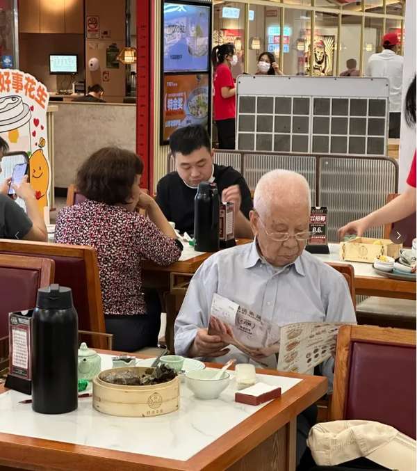 http://seogc.fp.ps.netease.com/file/686c6c2d2704122efff90e43OIL5pDJE06