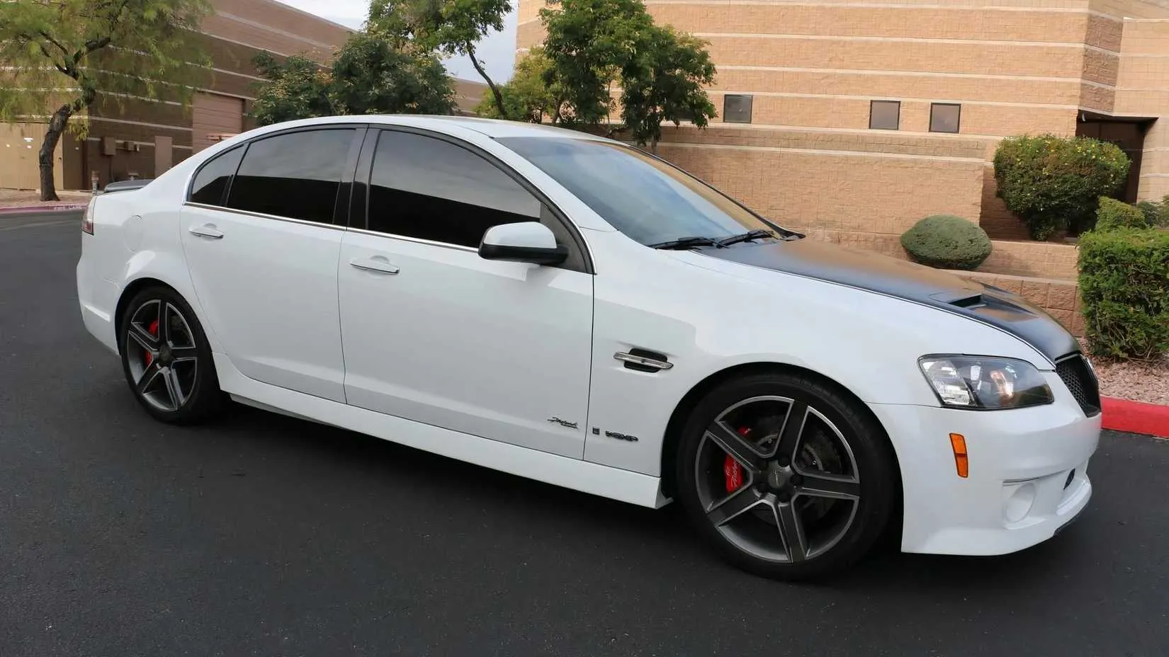 Front three-quarter view of a 2009 Pontiac G8 GXP SLP Firehawk