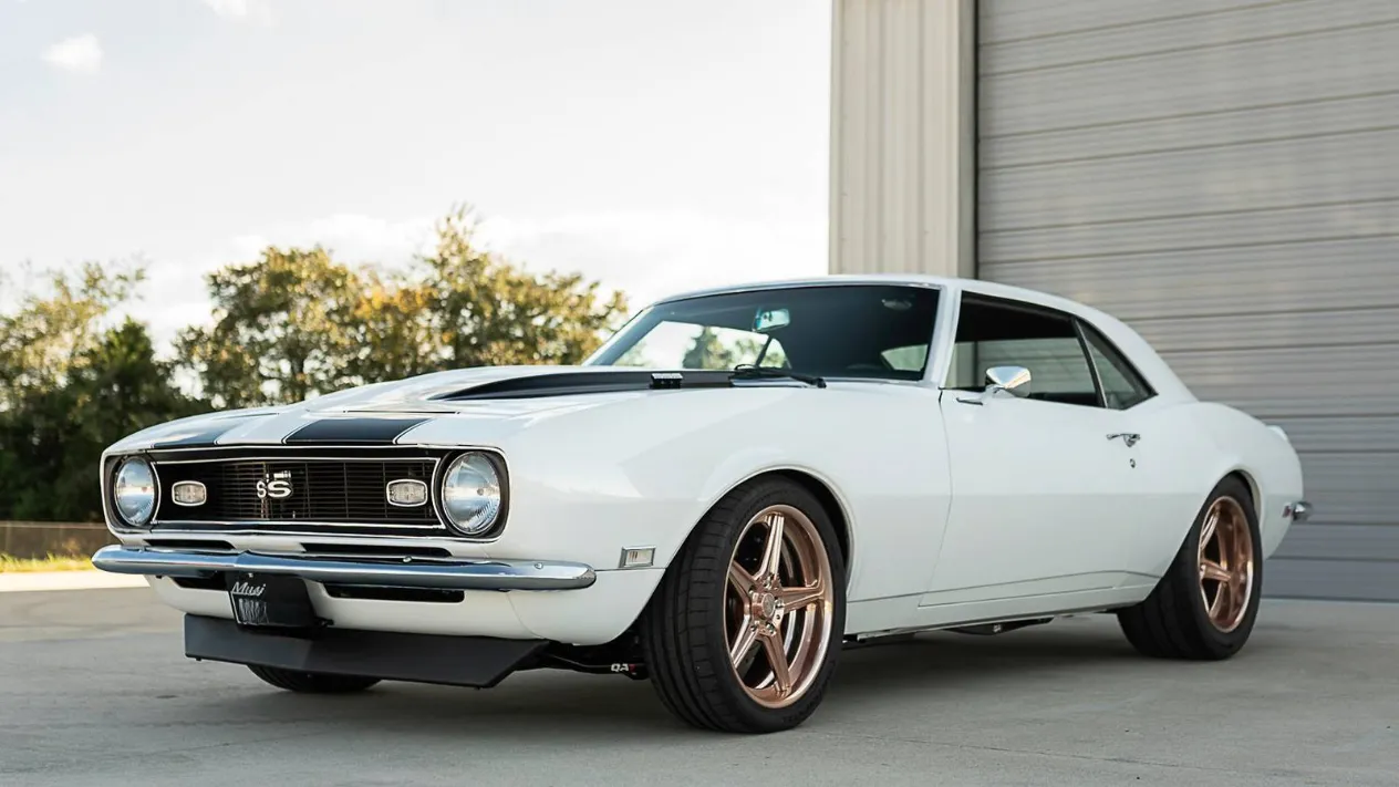 Lizzy Musi Norma Jeane Tribute Camaro right front view