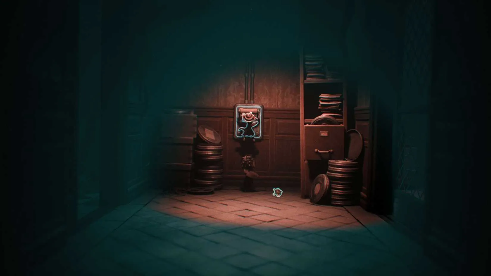 Pulling the lever to open a new door while holding the doll nearby