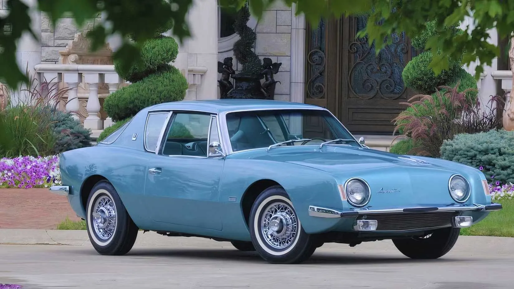 Studebaker Avanti R3 in profile, highlighting its distinctive fiberglass design