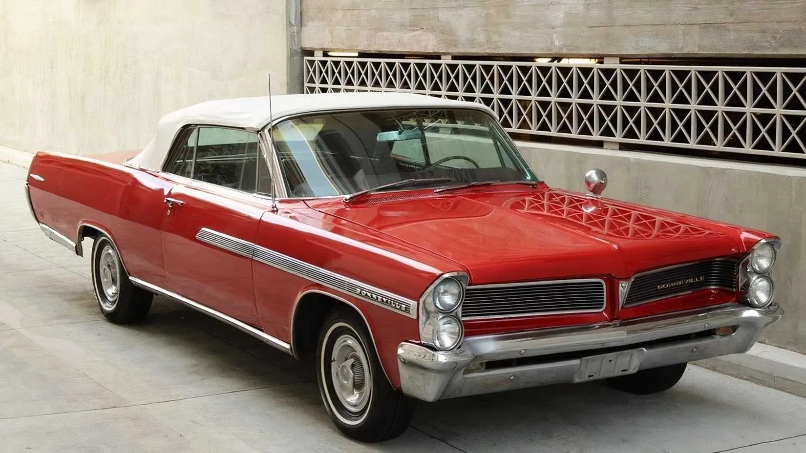 1963 Pontiac Bonneville Vintage Car Collector