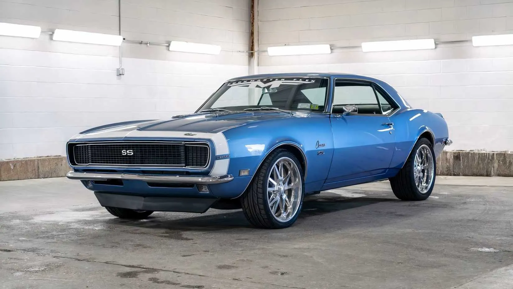 1968 Camaro SS RS in blue with white stripes