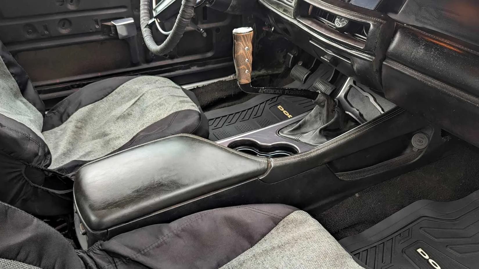 Modified Challenger center console in '69 Charger