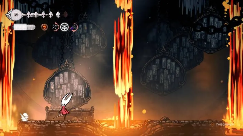 Gron preparing a heavy jumping attack as the arena becomes more dangerous