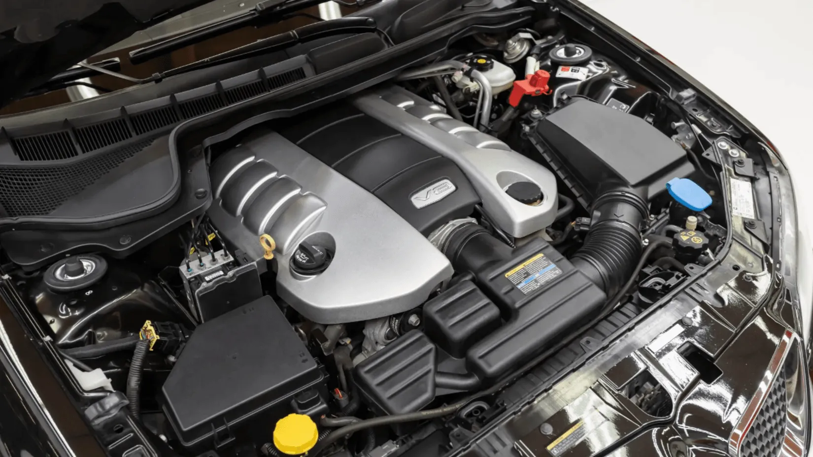 Pontiac G8 GXP LS3 V8 engine bay