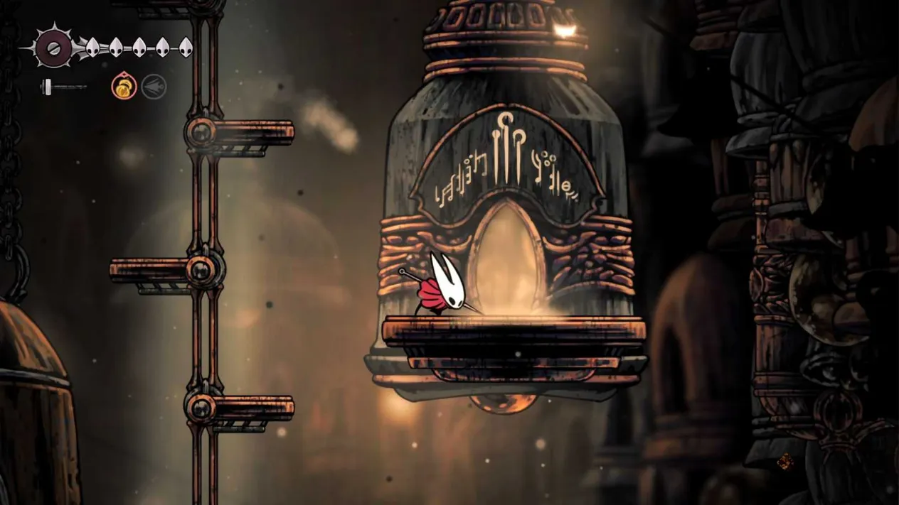 The Pinmaster inside the bell-shaped house in Bellhart