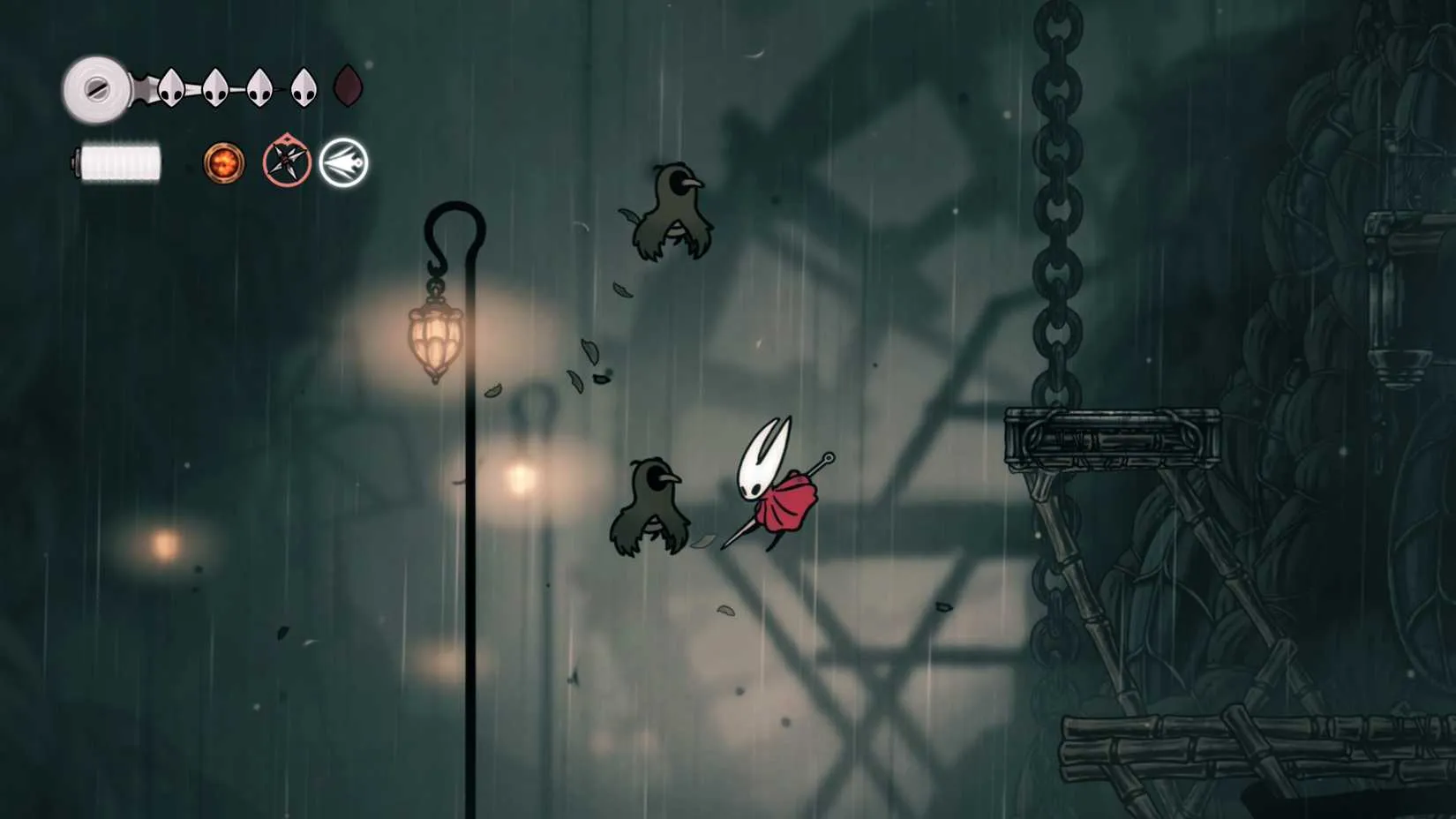 Fighting enemies in Greymoor in Hollow Knight: Silksong
